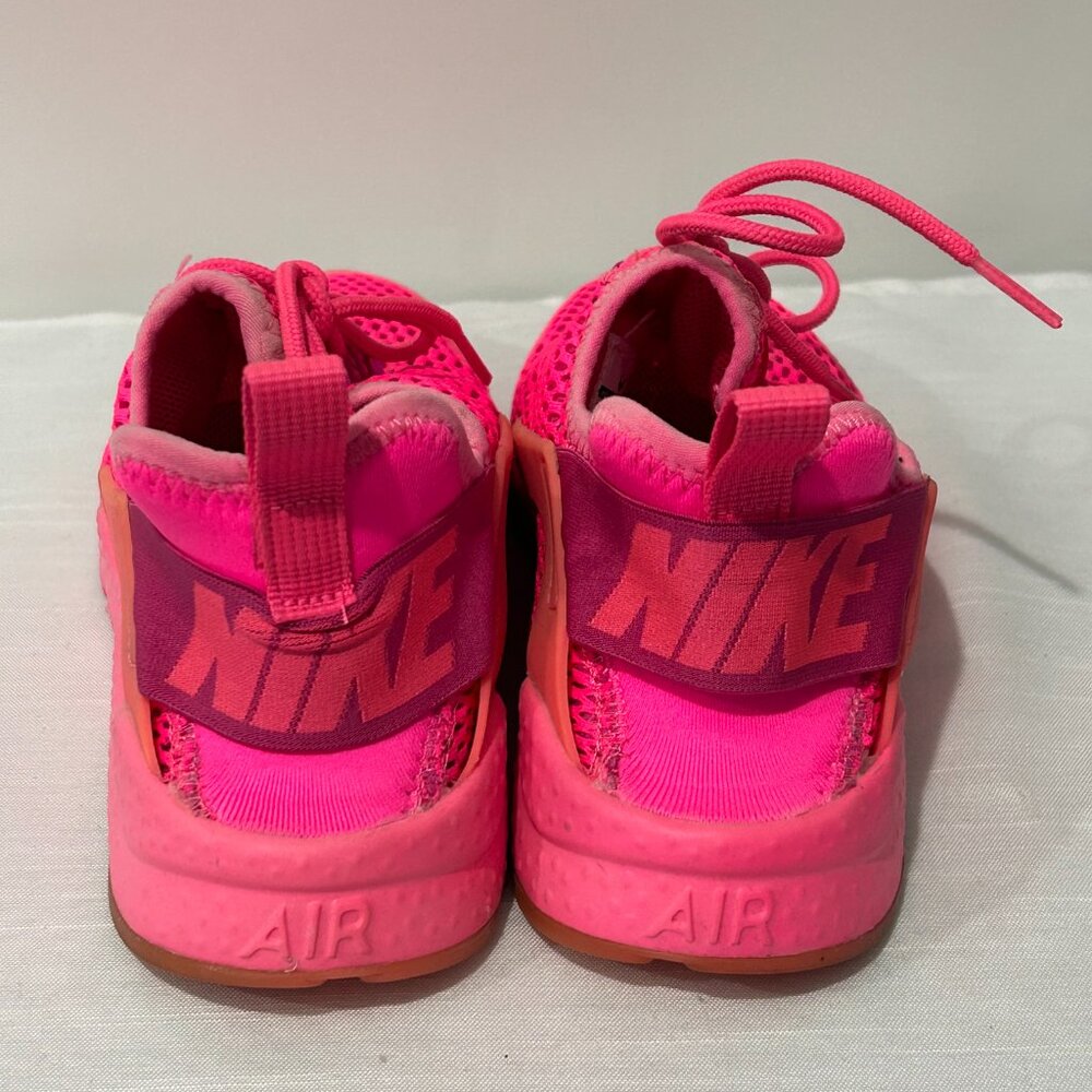 EUC Womens NIKE Huarache Hot Pink Trainer shoes sneakers sz 5.5